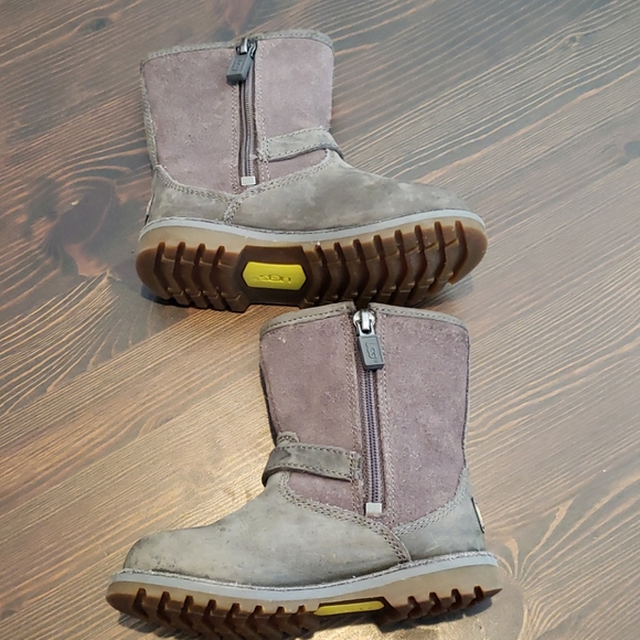 UGG toddler boots - Picture 5 of 7